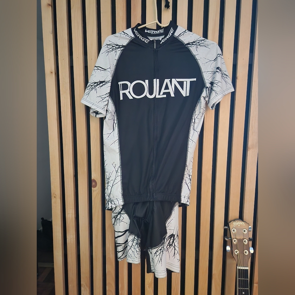 Roulant Black and White Men's Rashguard